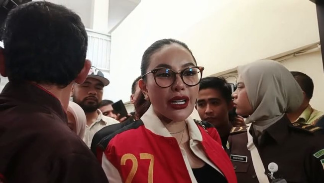 Nikita Nikita Mirzani di Pengadilan Negeri Jakarta Selatan. (FTNews)